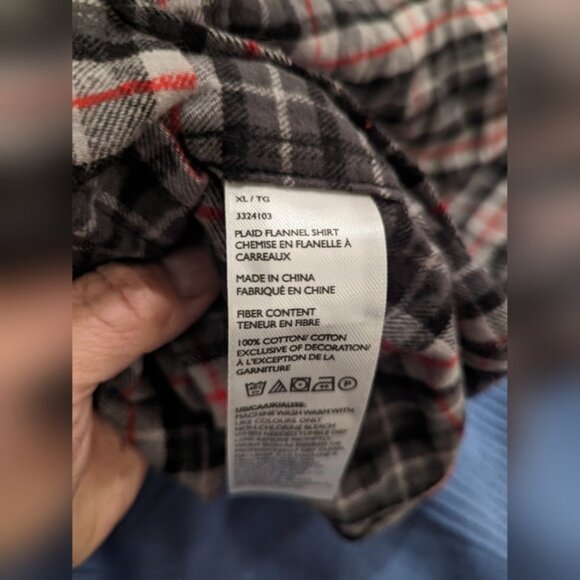 XL Eddie Bauer Plaid Flannel Shirt - Men’s - Picture 5 of 5